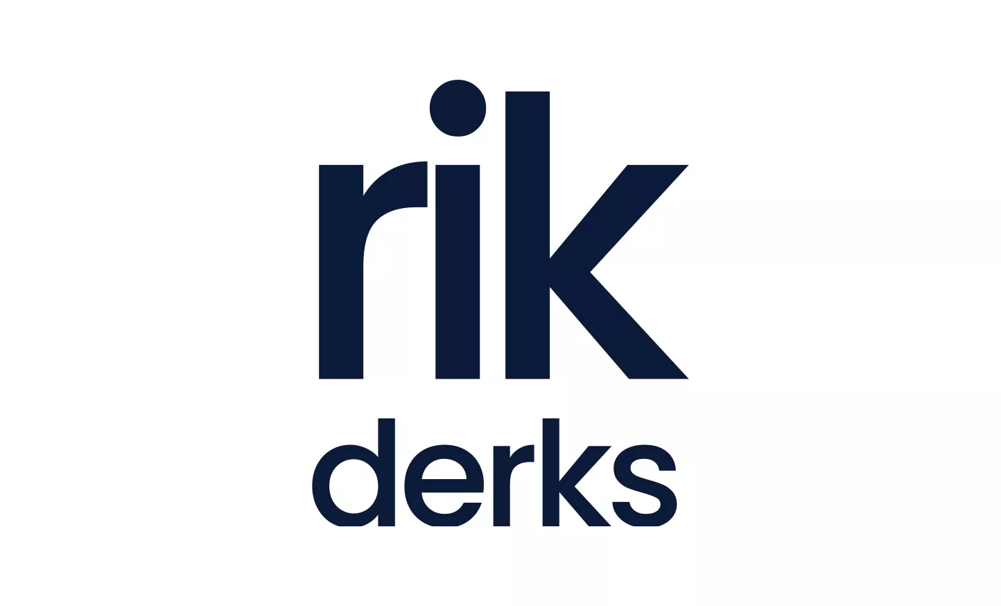 Logo van Rik Derks uit Ommen die een maatschappelijke samenwerking heeft met Oorlogsmuseum Medemblik